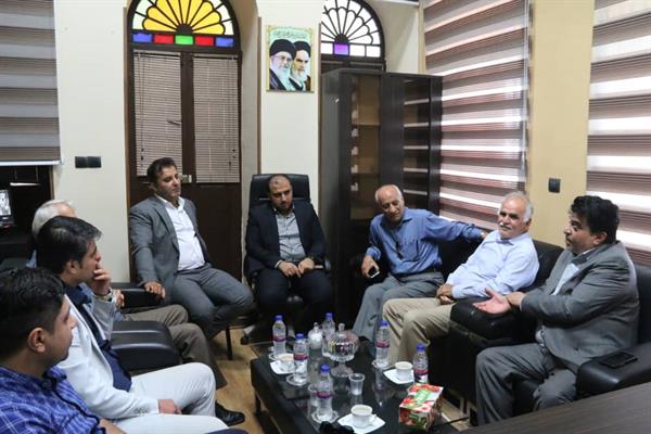 نشست رئیس شورا با  مدیرعامل و اعضای هیات مدیره باشگاه  ایران جوان