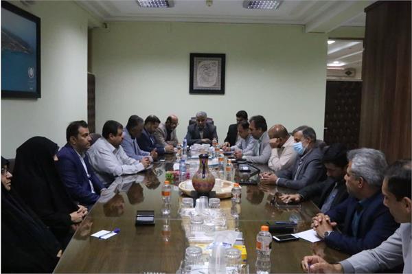 نشست مشترک اعضای شورا ، شهردار و فرماندار بوشهر